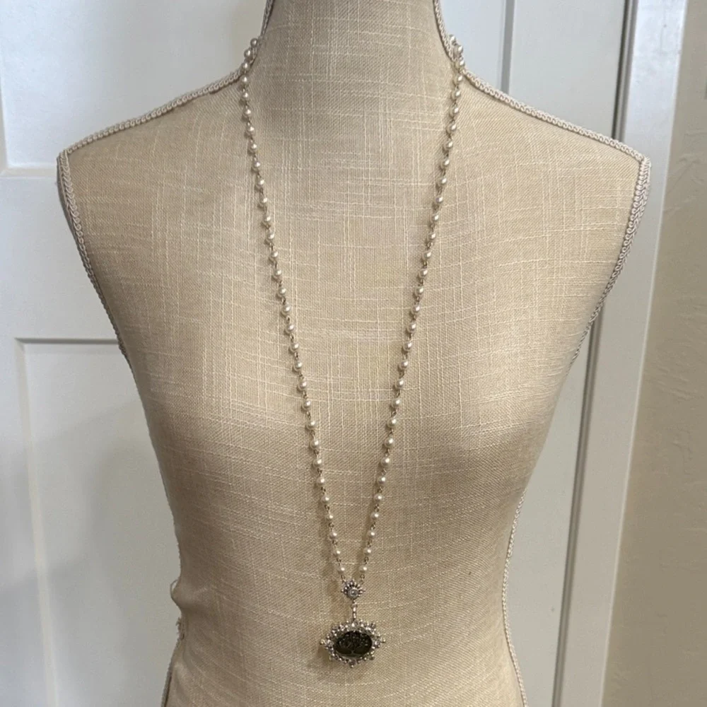 VSA EVITA CLOISTER TREE OF LIFE WITH PEARL BEADED NECKLACE - NWT - Picture 2 of 10